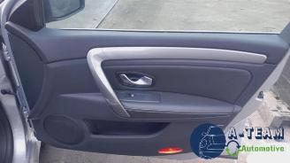 Renault Laguna Laguna III (BT), Hatchback 5-drs, 2007 / 2015 2.0 16V Hi-Flex picture 27