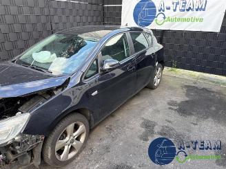 Opel Astra Astra J Sports Tourer (PD8/PE8/PF8), Combi, 2010 / 2015 1.4 Turbo 16V picture 4