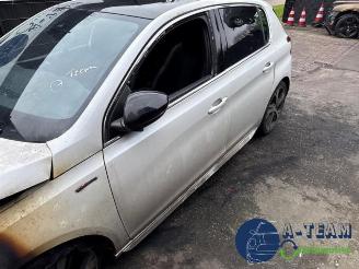 Peugeot 308 308 (L3/L8/LB/LH/LP), Hatchback 5-drs, 2013 / 2021 1.2 12V e-THP PureTech 130 picture 9