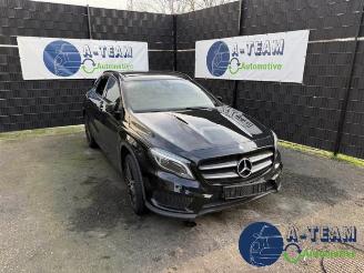 damaged passenger cars Mercedes GLA GLA (156.9), SUV, 2013 / 2019 2.0 250 Turbo 16V 4-Matic 2016/1