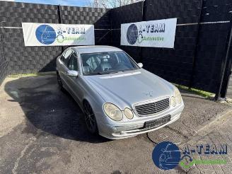damaged passenger cars Mercedes E-klasse E (W211), Sedan, 2002 / 2008 2.7 E-270 CDI 20V 2004/4