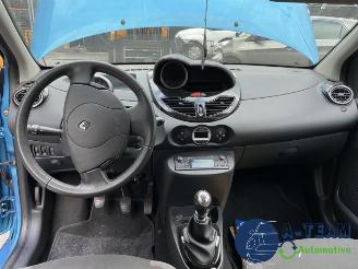 Renault Twingo Twingo II (CN), Hatchback 3-drs, 2007 / 2014 1.2 16V picture 22