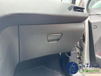 Peugeot 208 208 I (CA/CC/CK/CL), Hatchback, 2012 / 2019 1.2 Vti 12V PureTech 82 picture 27