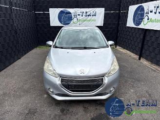 Peugeot 208 208 I (CA/CC/CK/CL), Hatchback, 2012 / 2019 1.2 Vti 12V PureTech 82 picture 2