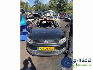Auto da rottamare Volkswagen Polo Polo V (6R), Hatchback, 2009 / 2017 1.2 TSI 16V BlueMotion Technology 2015/9