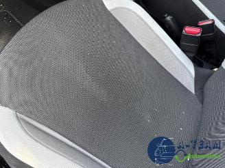 Toyota Aygo Aygo (B40), Hatchback, 2014 1.0 12V VVT-i picture 15
