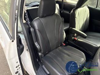 Mazda 5  picture 34