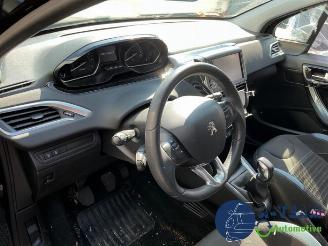 Peugeot 208 208 I (CA/CC/CK/CL), Hatchback, 2012 / 2019 1.4 16V picture 14