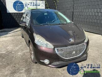 Peugeot 208 208 I (CA/CC/CK/CL), Hatchback, 2012 / 2019 1.4 16V picture 3
