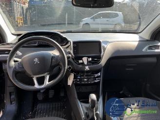 Peugeot 208 208 I (CA/CC/CK/CL), Hatchback, 2012 / 2019 1.4 16V picture 12