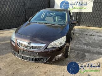Dezmembrări autoturisme Opel Astra Astra J (PC6/PD6/PE6/PF6), Hatchback 5-drs, 2009 / 2015 1.4 16V ecoFLEX 2011/10