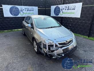 Auto da rottamare Opel Astra Astra J (PC6/PD6/PE6/PF6), Hatchback 5-drs, 2009 / 2015 1.4 Turbo 16V 2010/11
