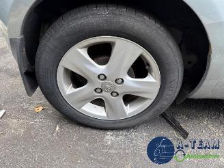 Toyota Yaris Yaris II (P9), Hatchback, 2005 / 2014 1.3 16V VVT-i picture 13