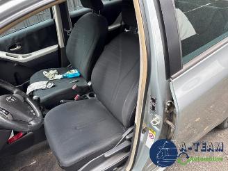 Toyota Yaris Yaris II (P9), Hatchback, 2005 / 2014 1.3 16V VVT-i picture 16