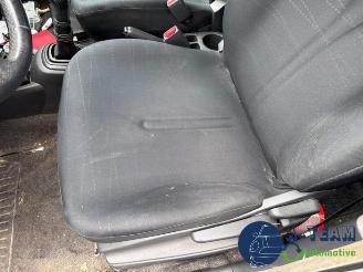 Toyota Yaris Yaris II (P9), Hatchback, 2005 / 2014 1.3 16V VVT-i picture 17