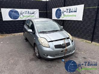 Uttjänta bilar auto Toyota Yaris Yaris II (P9), Hatchback, 2005 / 2014 1.3 16V VVT-i 2006/4
