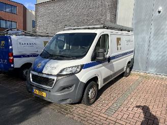 damaged commercial vehicles Peugeot Boxer l2h1 2016/6