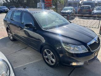 Skoda Octavia 1.6tdi combi picture 2