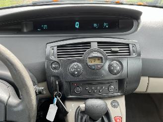 Renault Scenic 1.6 automaat picture 8