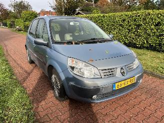 Renault Scenic 1.6 automaat picture 2
