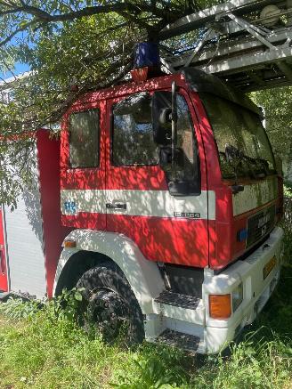 Schade vrachtwagen MAN  15 LL 2000/2