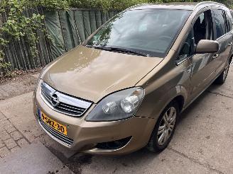 uszkodzony samochody osobowe Opel Zafira CDTI 7 persoons 2013/5