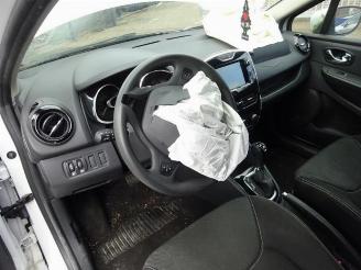 Renault Clio  picture 11
