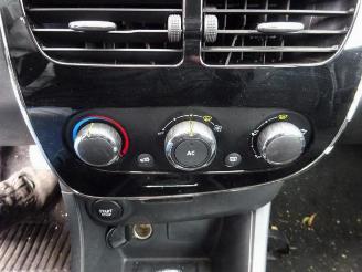 Renault Clio  picture 17