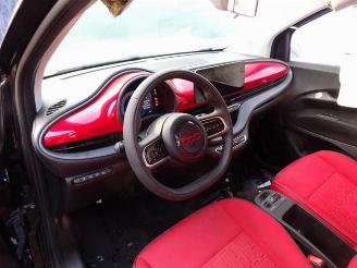 Fiat 500E 500e (332), Hatchback, 2020 42 kWh 3+1 picture 8