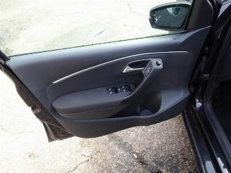 Volkswagen Polo Polo V (6R), Hatchback, 2009 / 2017 1.4 TDI 12V 75 picture 13