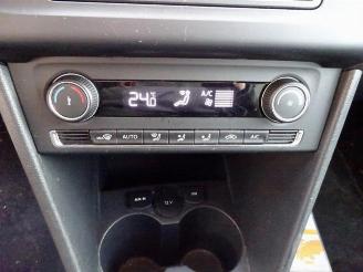 Volkswagen Polo Polo V (6R), Hatchback, 2009 / 2017 1.4 TDI 12V 75 picture 11
