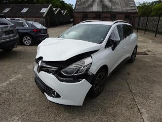 Salvage car Renault Clio Clio IV Estate/Grandtour (7R), Combi 5-drs, 2012 / 2021 0.9 Energy TCE 12V 2015/1