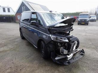 Salvage car Volkswagen Multivan  2025/1