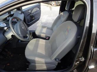 Renault Twingo Twingo II (CN), Hatchback 3-drs, 2007 / 2014 1.5 dCi 90 FAP picture 15