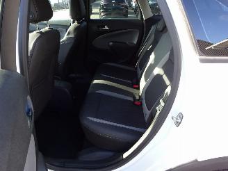 Opel Crossland 1.2 benzine met motorschade picture 8