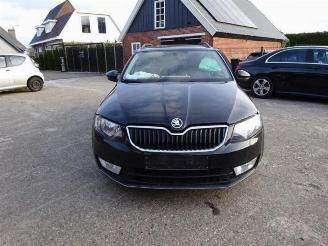 Salvage car Skoda Octavia Octavia Combi (5EAC), Combi 5-drs, 2012 / 2020 1.6 TDI Greenline 16V 2016/3