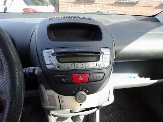 Peugeot 107 107, Hatchback, 2005 / 2014 1.0 12V picture 15