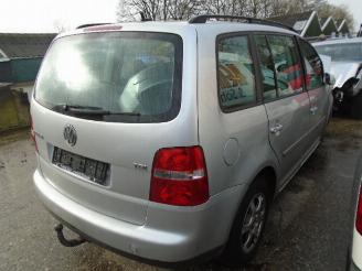 Volkswagen Touran 1.9 tdi BLS picture 4