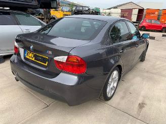 BMW 3-serie 320 i  SPARKLING GRAPHITE METALLIC (A22) picture 4