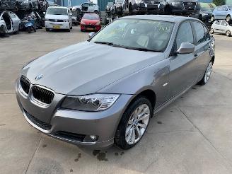 BMW 3-serie 320 i SPACEGRAU METALLIC (A52) picture 2