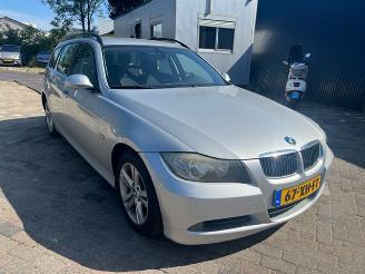 BMW 3-serie 318i touring picture 1