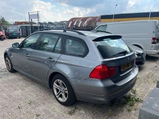 BMW 3-serie 320 i spacegrau metallic a52 picture 4