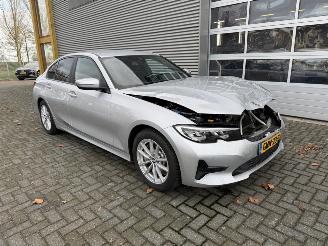 Unfallwagen BMW 3-serie 330e High Executive 2020/3