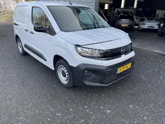 Vaurioauto  commercial vehicles Opel Combo 1.5 BlueHDi 100 S&S L1 2024/9