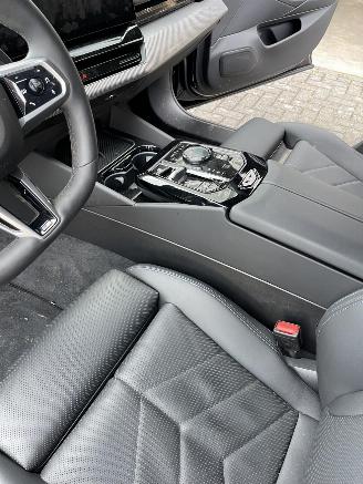 BMW 5-serie Touring 530e M Sport Edition picture 17