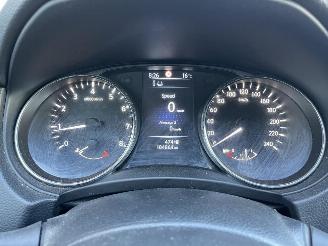 Nissan Qashqai 1.2 Connect Edition picture 11