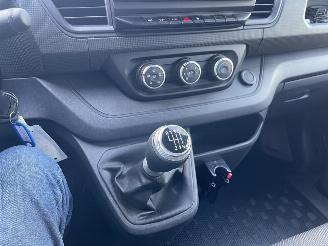 Renault Trafic 2.0 dCi 130 T29 L2H1 DC Comfort picture 16