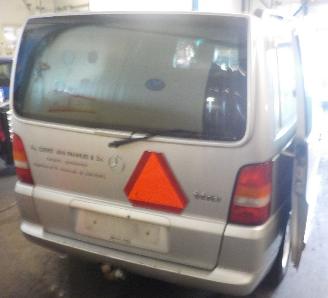Mercedes Vito Vito (W638) Bus 2.2 CDI 108 16V (OM611.980) [60kW]  (03-1999/08-2003) picture 3