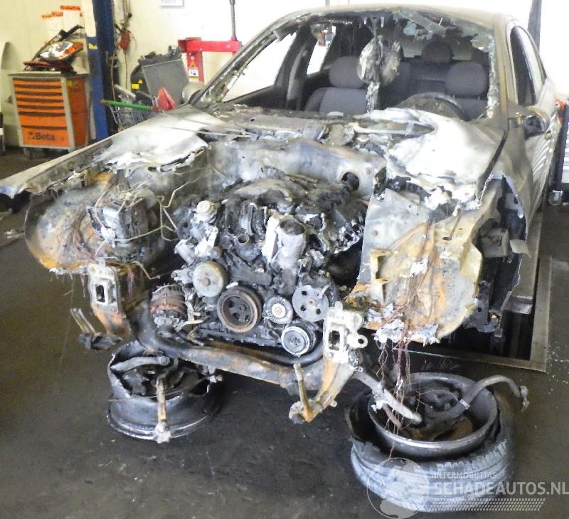 Mercedes E-klasse E (W211) Sedan 2.6 E-240 V6 18V (M112.913) [130kW]  (03-2002/12-2008)