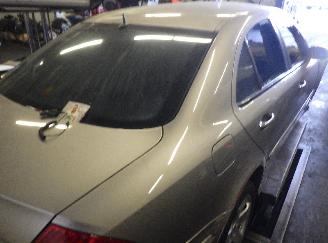 Mercedes E-klasse E (W211) Sedan 2.6 E-240 V6 18V (M112.913) [130kW]  (03-2002/12-2008) picture 3